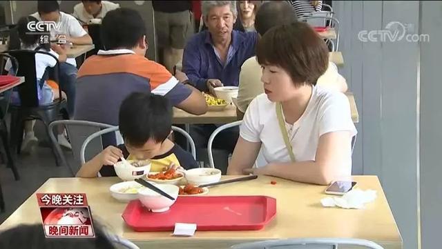 央視批有的大胃王吃播浪費嚴重什么情況?終于真相了,原來是這樣！