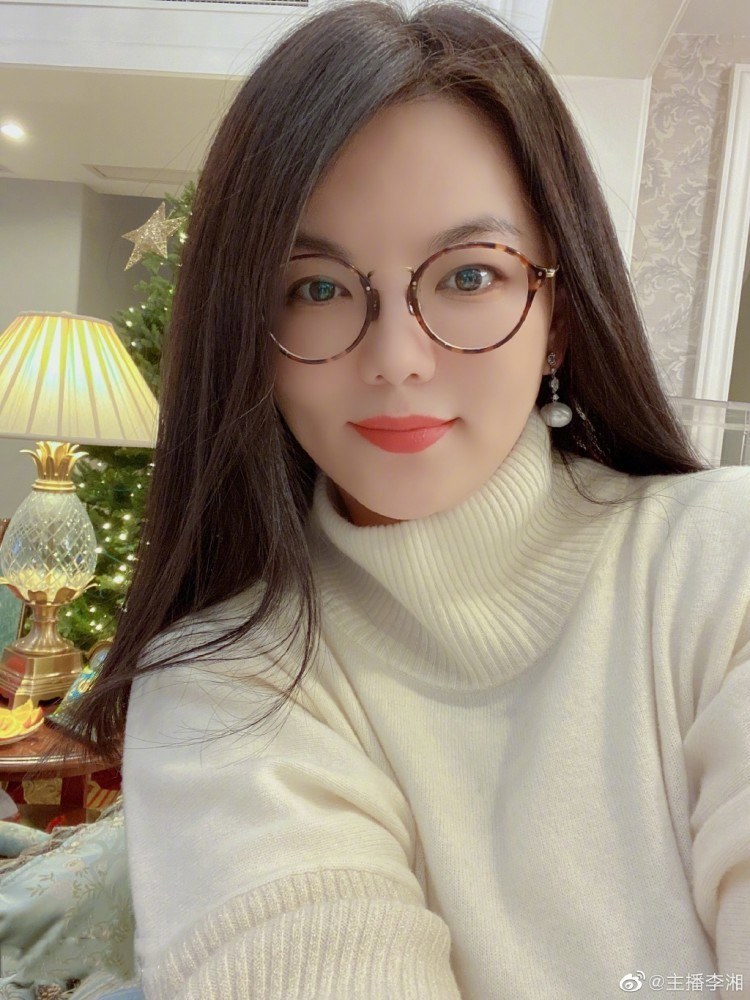 王岳倫與女子舉止親密什么情況?終于真相了,原來(lái)是這樣！