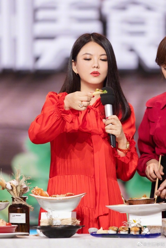 王岳倫與女子舉止親密什么情況?終于真相了,原來(lái)是這樣！