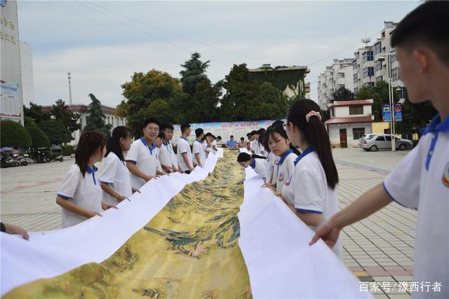 【高手在民間】女子10年繡完36米長清明上河圖 這樣的耐心無人能及!