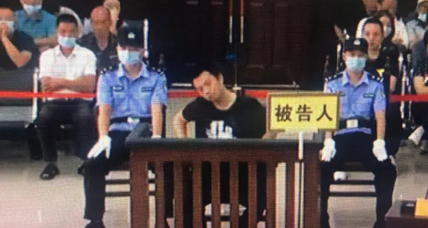 明星不能維權(quán)了?譚松韻與撞死母親司機(jī)是小學(xué)同學(xué),撞人被告卻神隱