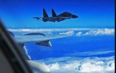 美偵察機(jī)9日到達(dá)黃海空域?qū)嵤﹤刹?又用這些“花招”