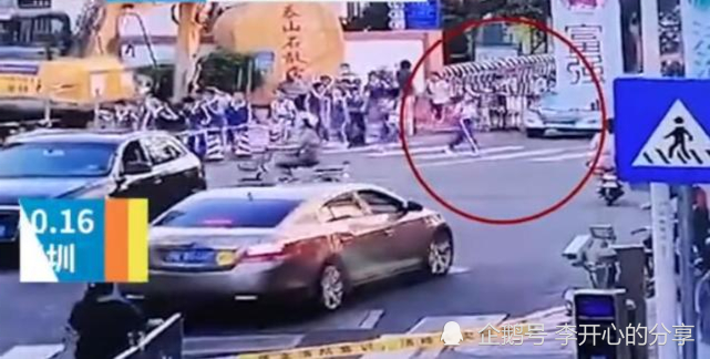 出租車撞倒小學生未剎車再撞奧迪 現場發生了什么？