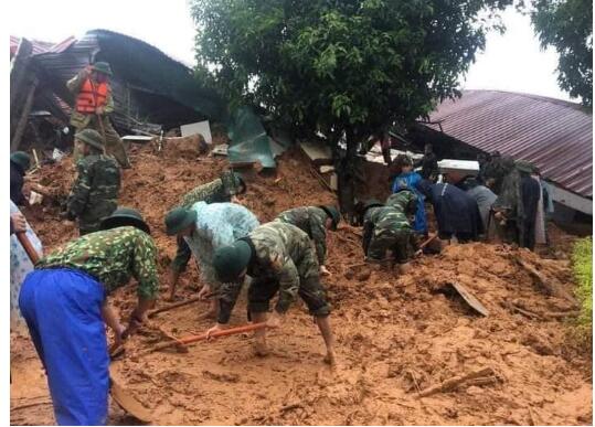 越南一兵營遭遇塌方致22人失聯 現場發生了什么?