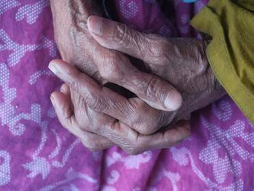 印度90歲老婦被兩男子輪奸，當地警方：其中一嫌犯曾稱受害者為“祖母”