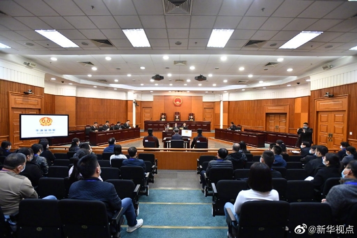 河北省人民政府原黨組成員、副省長李謙受賄案一審開庭