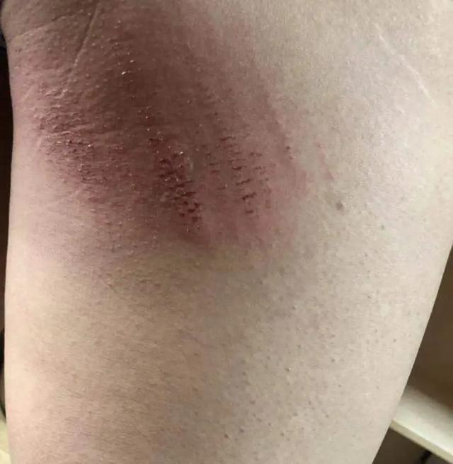 驚訝！小伙救起落水女子，卻被她一腳踹下了河 