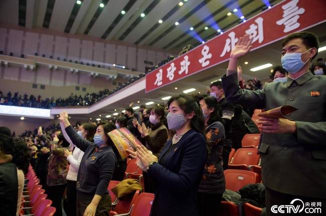當地時間2021年1月22日，朝鮮平壤，慶祝朝鮮勞動黨第八次代表大會大型演出《歌頌黨》舉行。