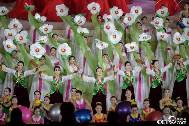 當地時間2021年1月22日，朝鮮平壤，慶祝朝鮮勞動黨第八次代表大會大型演出《歌頌黨》舉行。