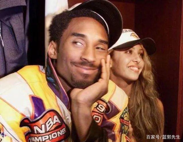 悼念！科比去世一周年，瓦妮莎：悲傷是一堆亂七八糟的情緒