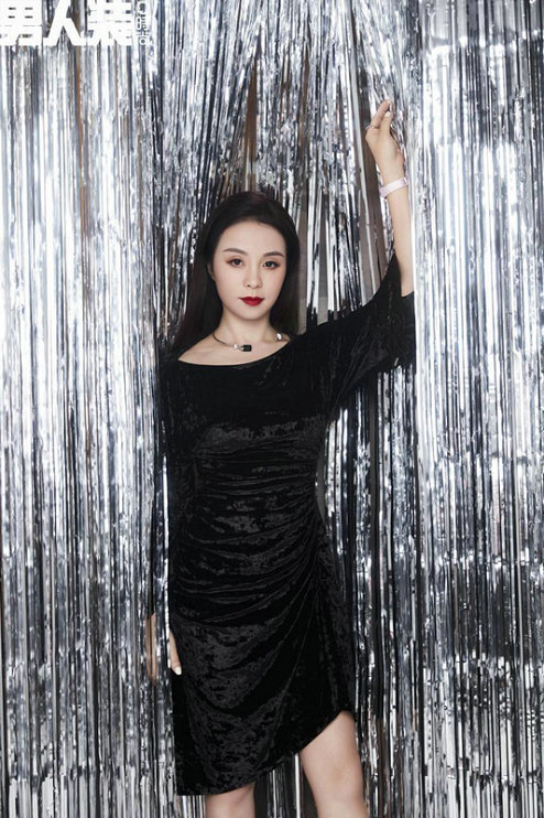 映客6名主播榮登《男人裝》牛年首封！躥紅的速度讓人嫉妒！