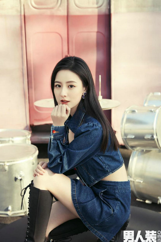 映客6名主播榮登《男人裝》牛年首封！躥紅的速度讓人嫉妒！