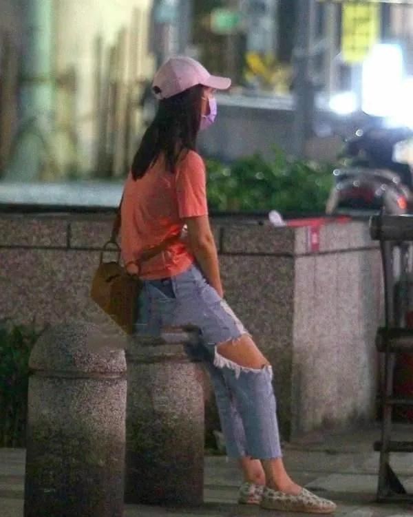 幸福的讓人羨慕!霍建華為林心如慶生,兩人甜蜜貼臉