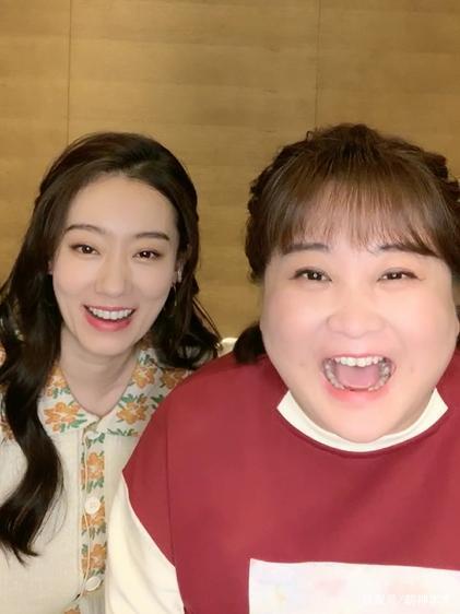 賈玲說想把開心的媽媽介紹給大家！賈玲回應(yīng)票房30億瘦成閃電 