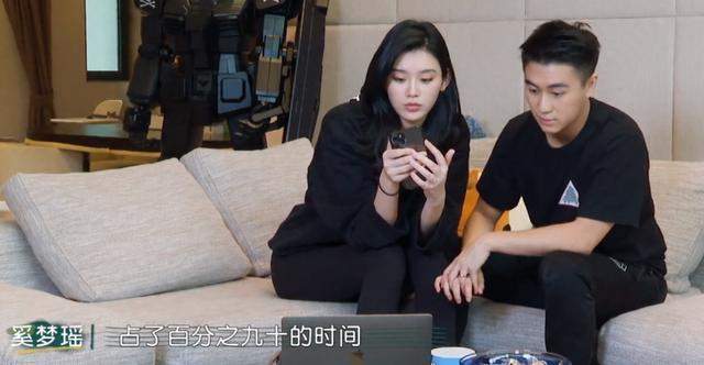 三年抱倆！奚夢(mèng)瑤宣布懷二胎 之前亮相時(shí)孕味明顯