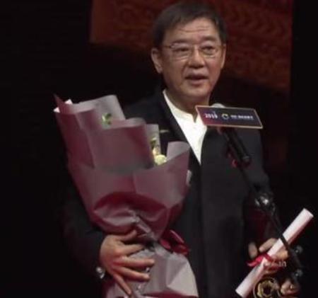 68歲李立群曬近照滿臉胡子 豪宅內(nèi)景罕曝光