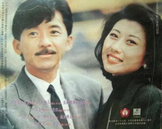 林子祥夫婦吃飯被圍觀！葉倩文戴仨戒指顯富態(tài)
