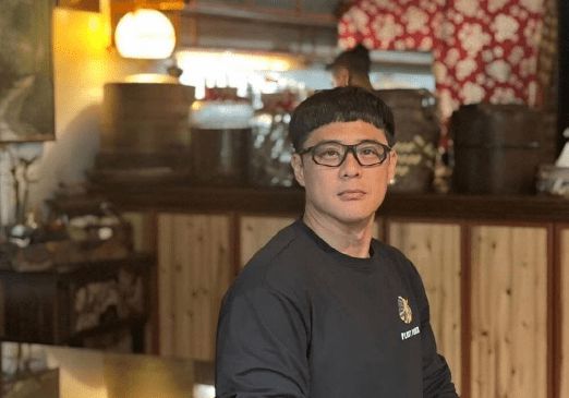 黃嘉千曾因遭夏克立家暴在加拿大報警 其脖子有抓痕