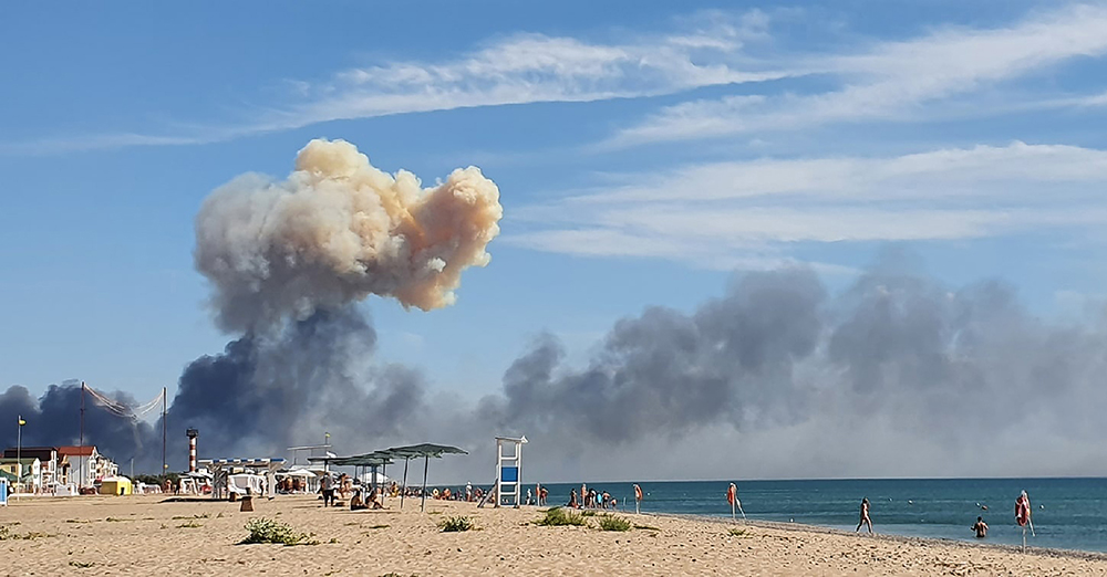 當地時間2022年8月9日，克里米亞地區的薩基空軍基地發生爆炸。視覺中國 圖