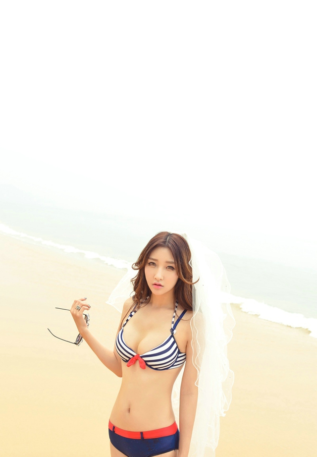 氣質非凡性感嬌艷女神李筱喬JoJo明艷動人普吉島寫真