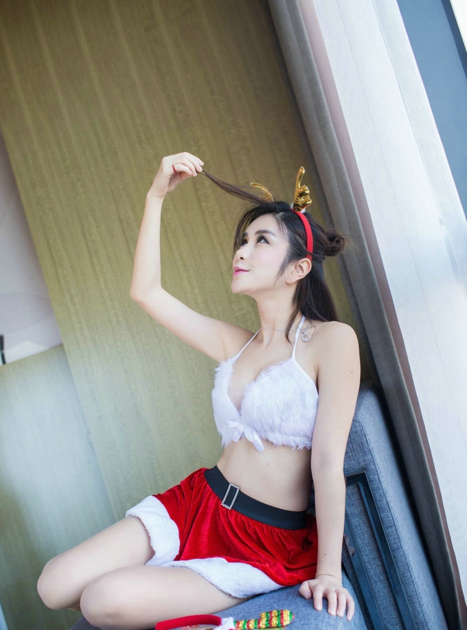 惹火性感艷麗大奶美女私房火辣誘惑寫真