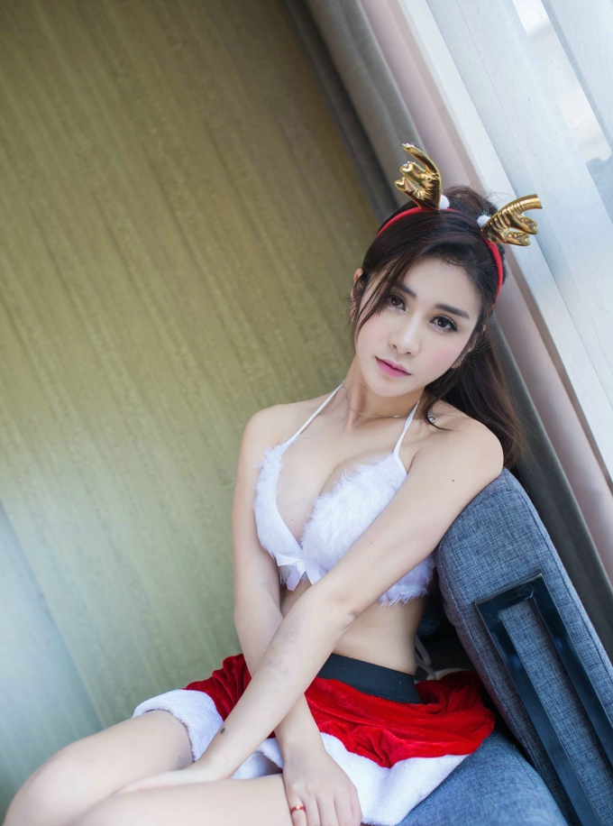 惹火性感艷麗大奶美女私房火辣誘惑寫真