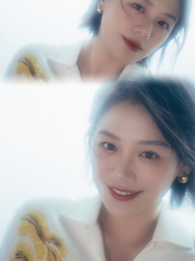 馬思純穿印花襯衫簡約干練 眼神溫柔笑容甜