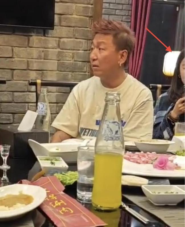 陳羽凡發福飯局戒煙酒只喝5元汽水 撞臉狂飆李宏偉