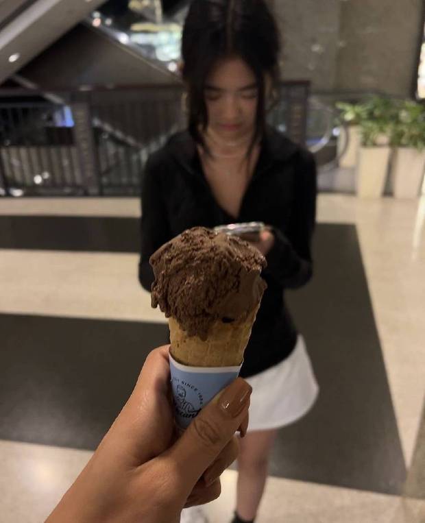 吳速玲曬與女兒Grace合照 母女倆同框好似姐妹