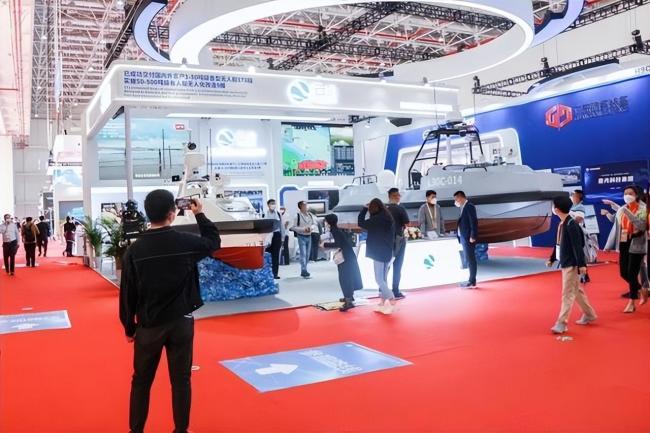 56艘無人艇涌入南海，搭載全套武器，可組成“鯊群”圍毆敵艦