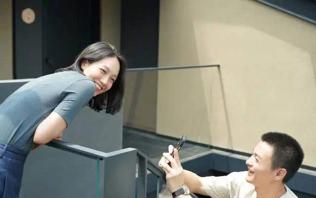 朱丹曬全家福一兒一女陪伴左右 與周一圍秀恩愛