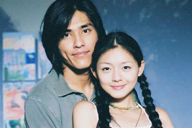 臺媒曝藍正龍周幼婷騎自行車辦離婚 9年婚姻破碎