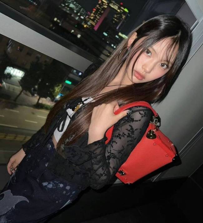 NewJeans惠仁因腳背骨折暫停活動 目前積極治療中